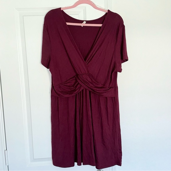 Pinkblush Dresses & Skirts - Pinkblush 3X Burgundy V-Neck Short Sleeve Casual MIDI Dress